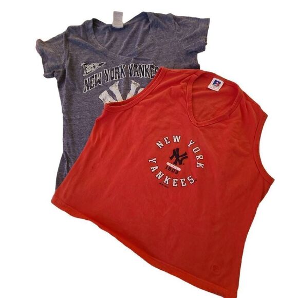 Russell Athletic & 5th Ocean Bundled Womens Tops New York Yankees Print L/XL - Picture 1 of 16